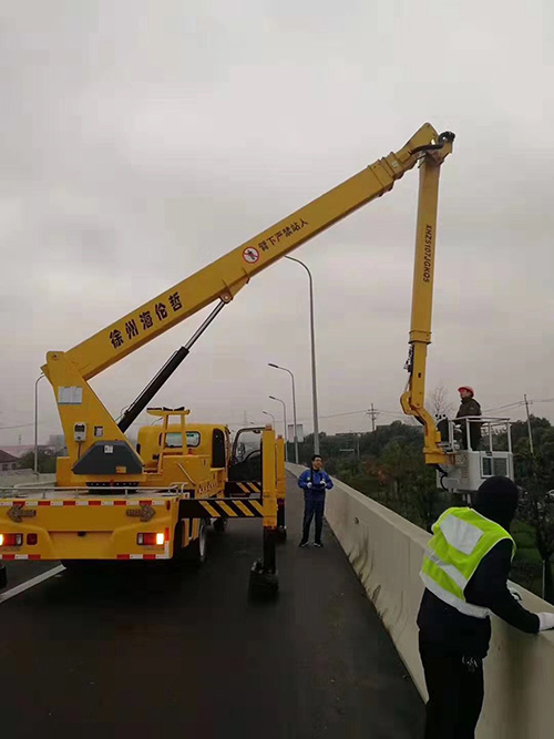 26米混合臂高空作業車